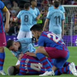 Actuación a Ronald Araujo cuando pierde el conocimiento